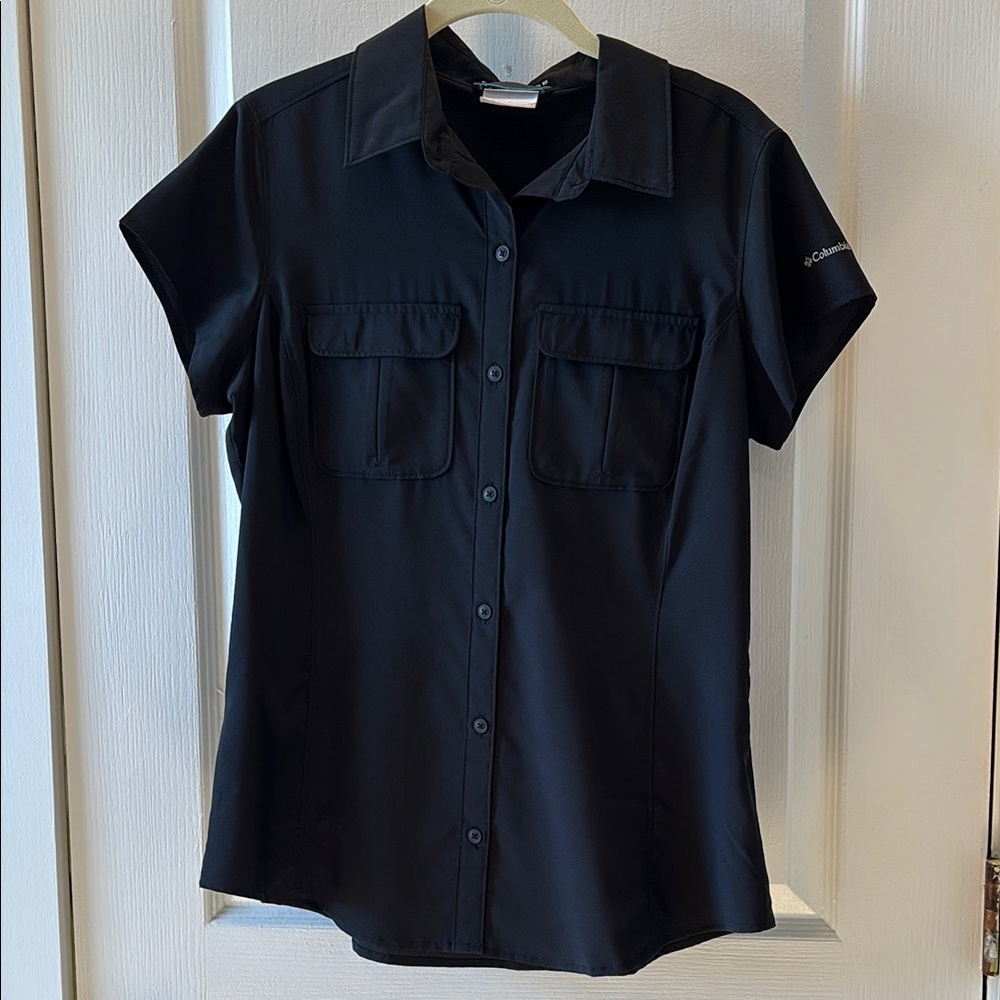 Women’s Columbia Black Omni Shade Button-Up Shirt